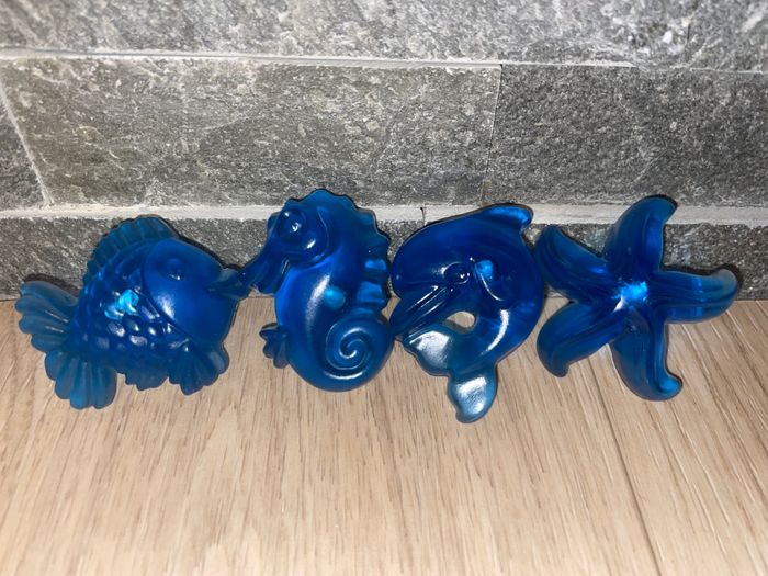 4 Boutons Poignées de porte Castorama Animaux marins Bleu dauphin poisson Comme neuf