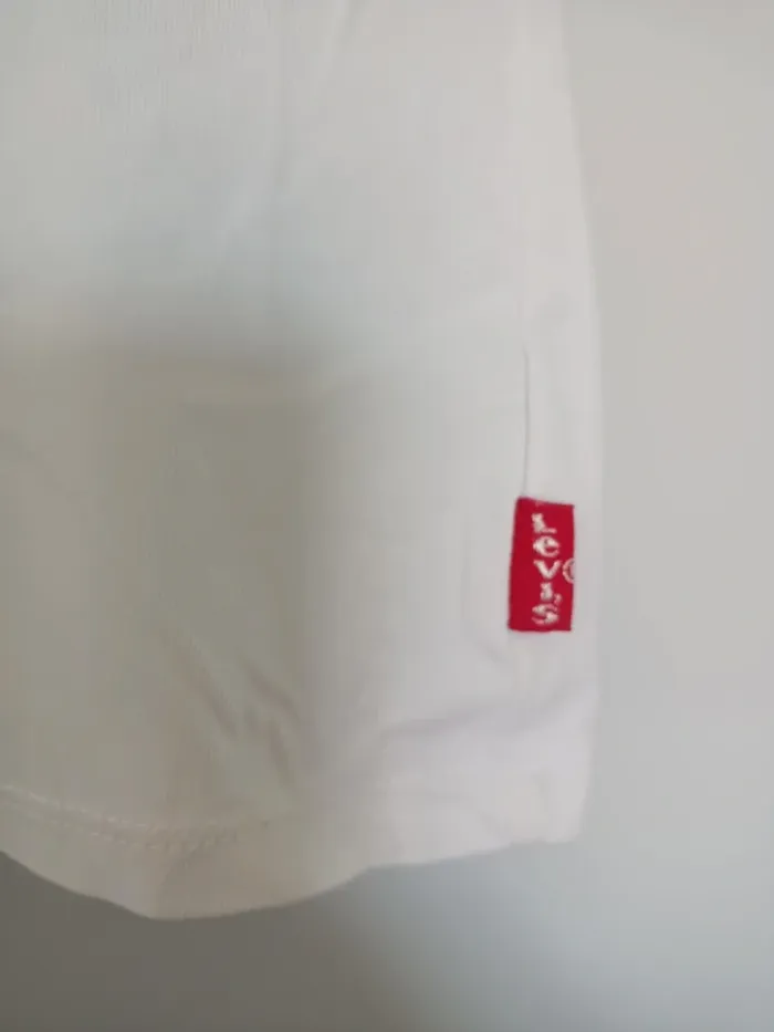 Tee shirt Levis 14 ans 100% coton - photo numéro 2