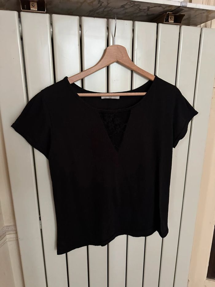 T-shirt noir vintage S detail dentelle