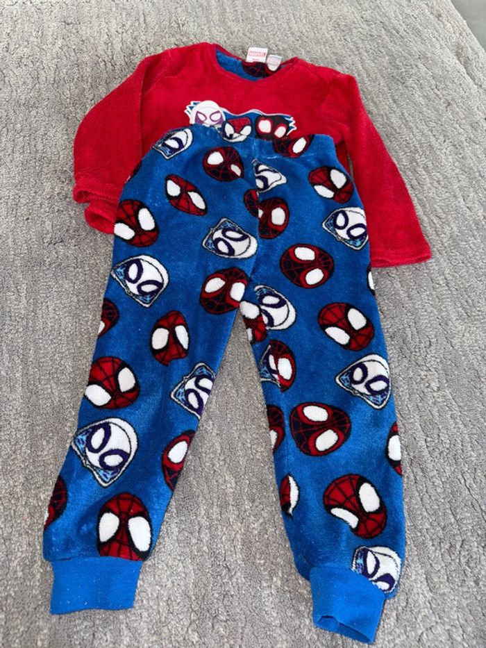 Pyjama garcons taille 104 - photo numéro 2