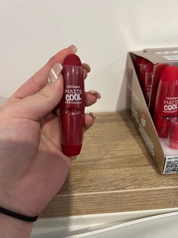 Rouge à lèvre matte n 4