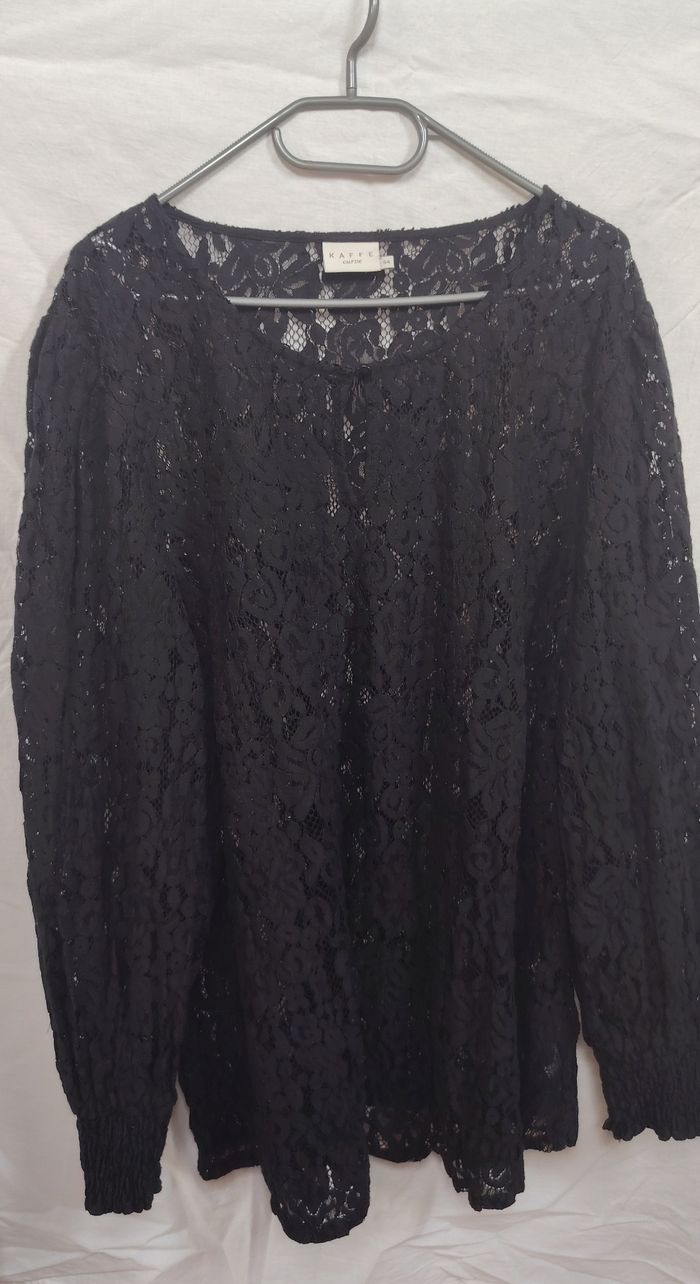 Blouse dentelle noire