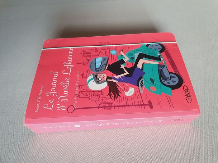 Livre Aurélie Laflamme T8 - photo numéro 4