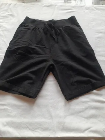 Short noir 12 ans