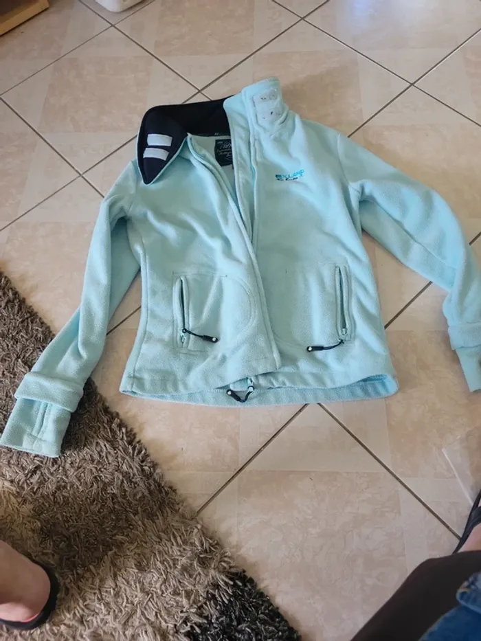 Jolie veste polaire taille S