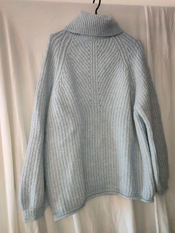 Pull col roulé bleu clair