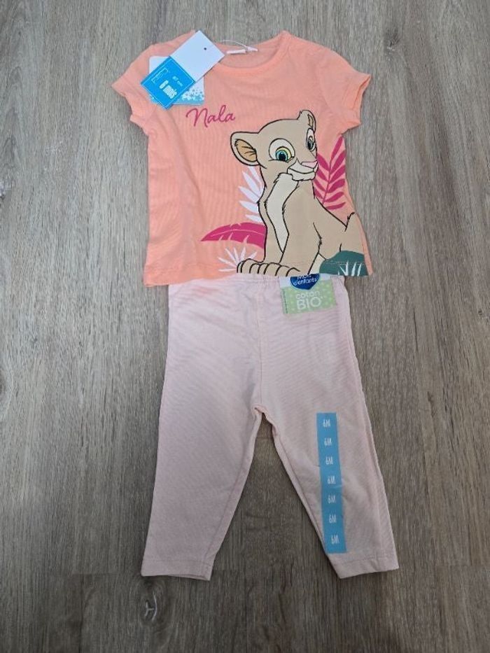 Ensemble t shirt Disney et legging