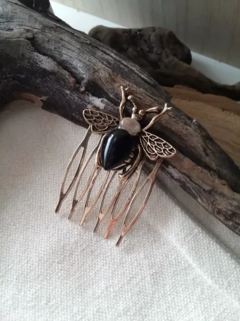 Barrette peigne abeille pierres d'obsidienne et labradorite