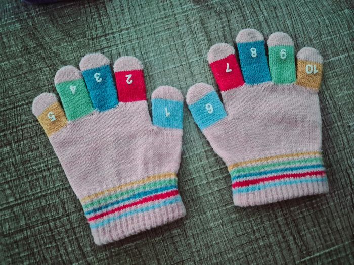 Lot de 2 paires de gants 3 / 5 ans - photo numéro 2