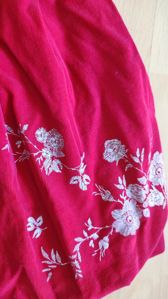 Robe rouge taille 6 mois - photo numéro 3