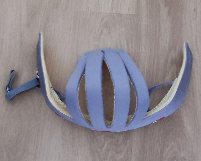 Casque de sécurité anti choc pour bébé - photo numéro 4