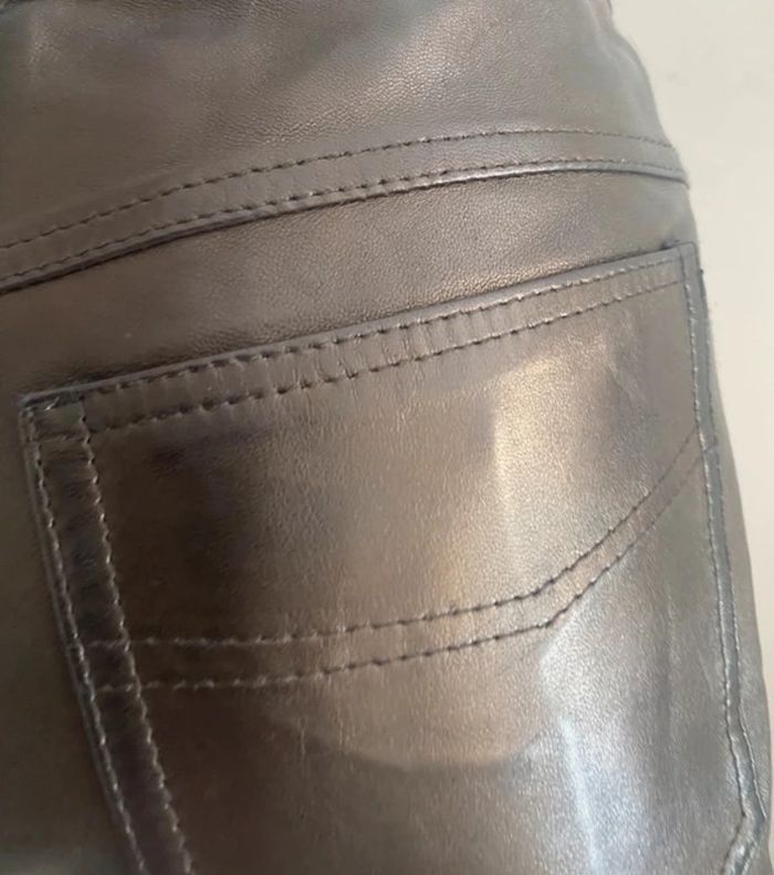 Short en cuir reflet doré - photo numéro 3