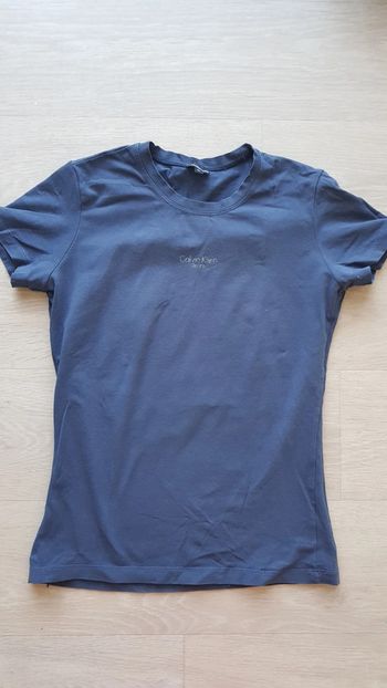 Tee shirt calvin k