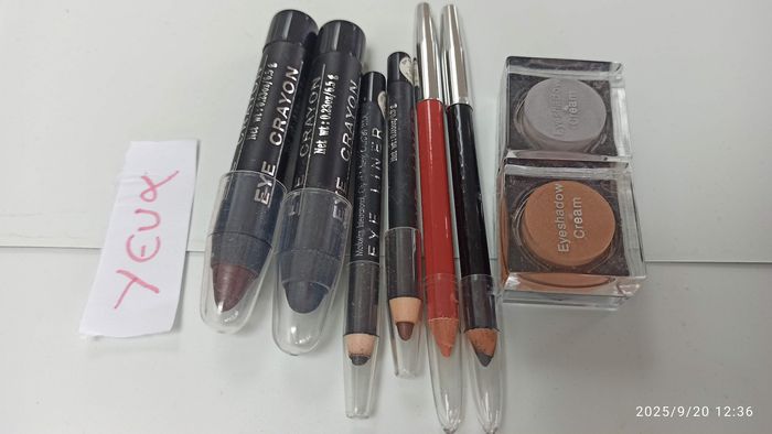 Maquillage Hs pour poupée ou loisirs creatif - photo numéro 5