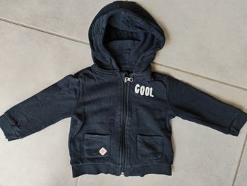 Sweat à capuche Kiabi, taille 24 mois