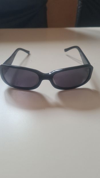 Lunette de soleil NafNaf 