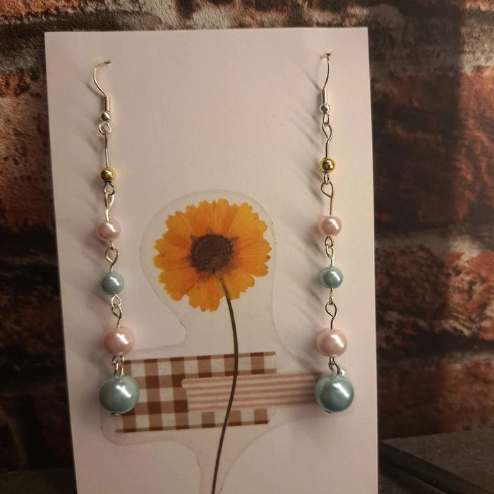 Paire de boucles d'oreilles pendante pastel - photo numéro 10