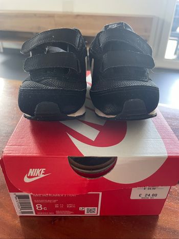 Basket Nike noir taille 25