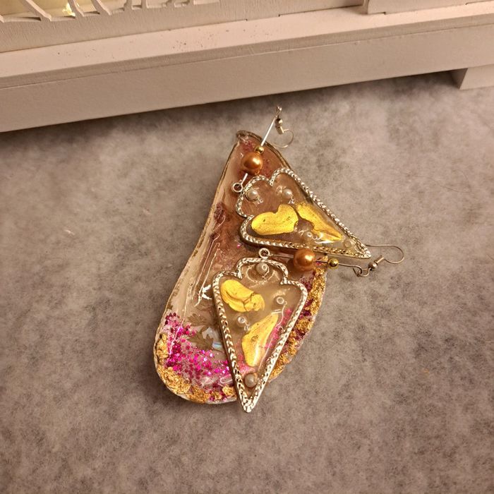 Boucles d'oreilles pendante résine avec coupelle - photo numéro 6