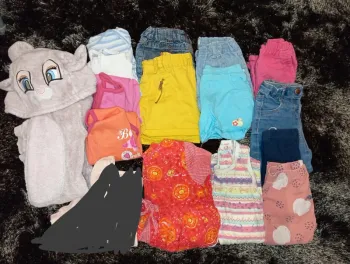 Lot vêtements fille taille 18 mois