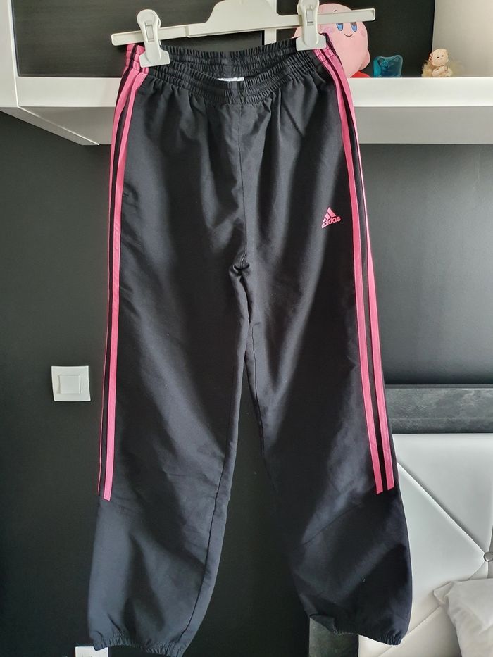 Jogging noir et rose Adidas