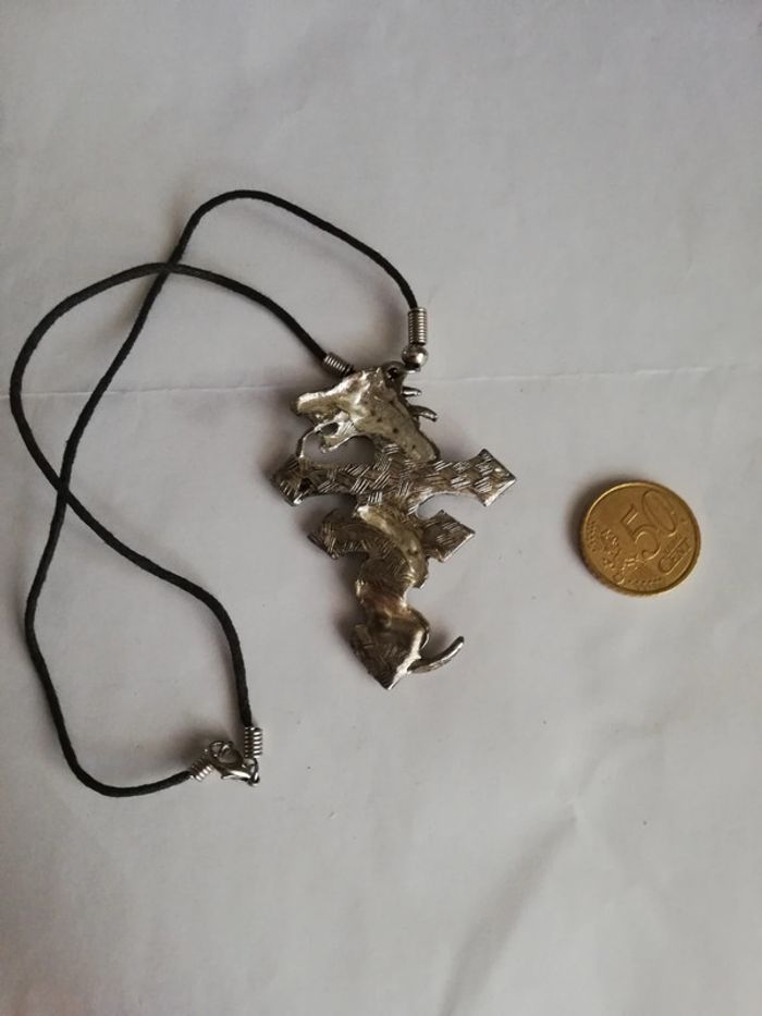 Magnifique collier gragon et croix stylisée - photo numéro 2