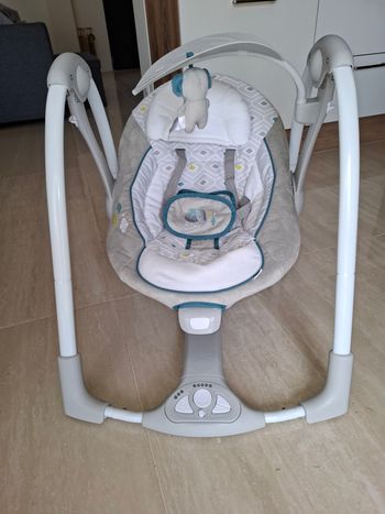 Ingenuity, Balancelle et Transat Portable - Nash, 5 vitesses de balancement, vibrations apaisantes, 12 mélodies, 4 sons de la nature, arche de jeu, dès la naissance à 9 kg
