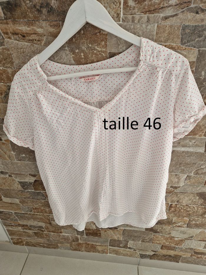 T shirt débardeur haut sans manche blanc petits points rouge rose taille 46 marque Camaïeu