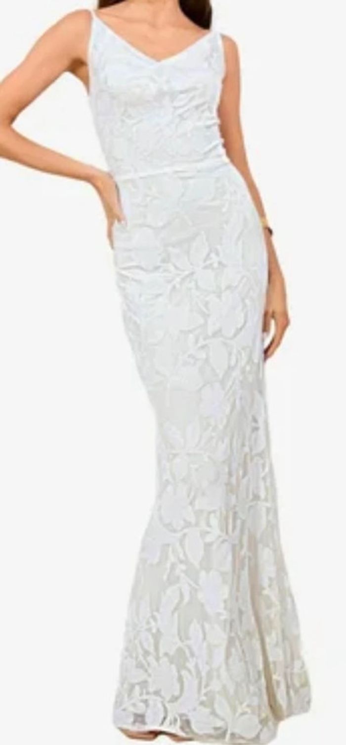 Robe de cocktail blanche - photo numéro 4