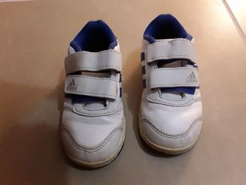 Baskets blanc bleu fille ou garçon en 25 ADIDAS TBE