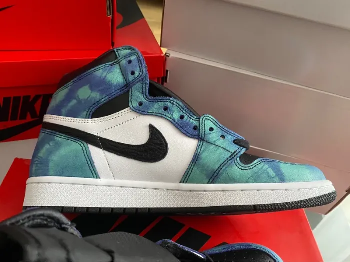 Jordan 1 rétro tie dye - photo numéro 4