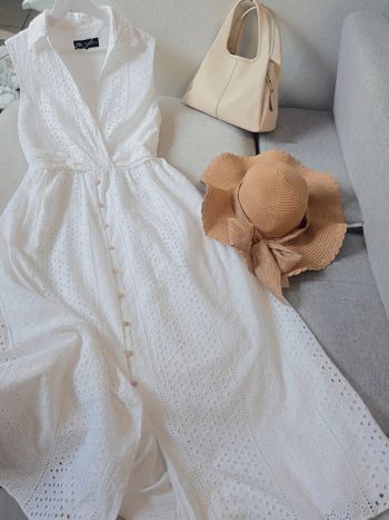 Robe brodée zara 