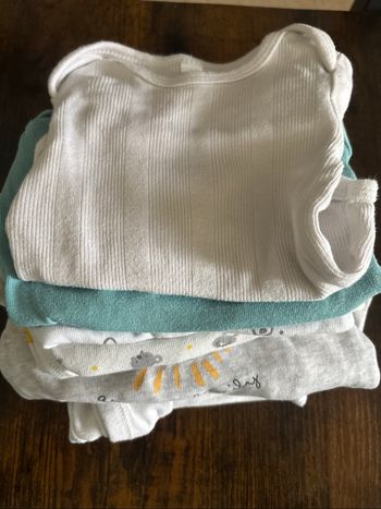 🍼 Lot de 6 bodys manches longues – 3 mois – Très bon état
