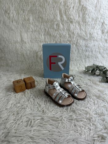 Paire de sandales Franco Romagnoli taille 21
