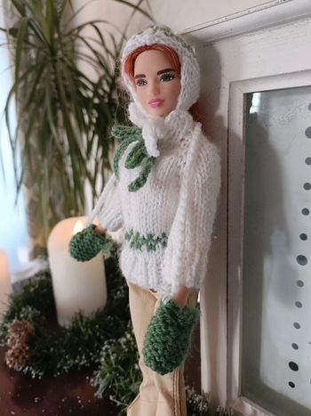 Pull avec gants et bonnet pour poupée barbie