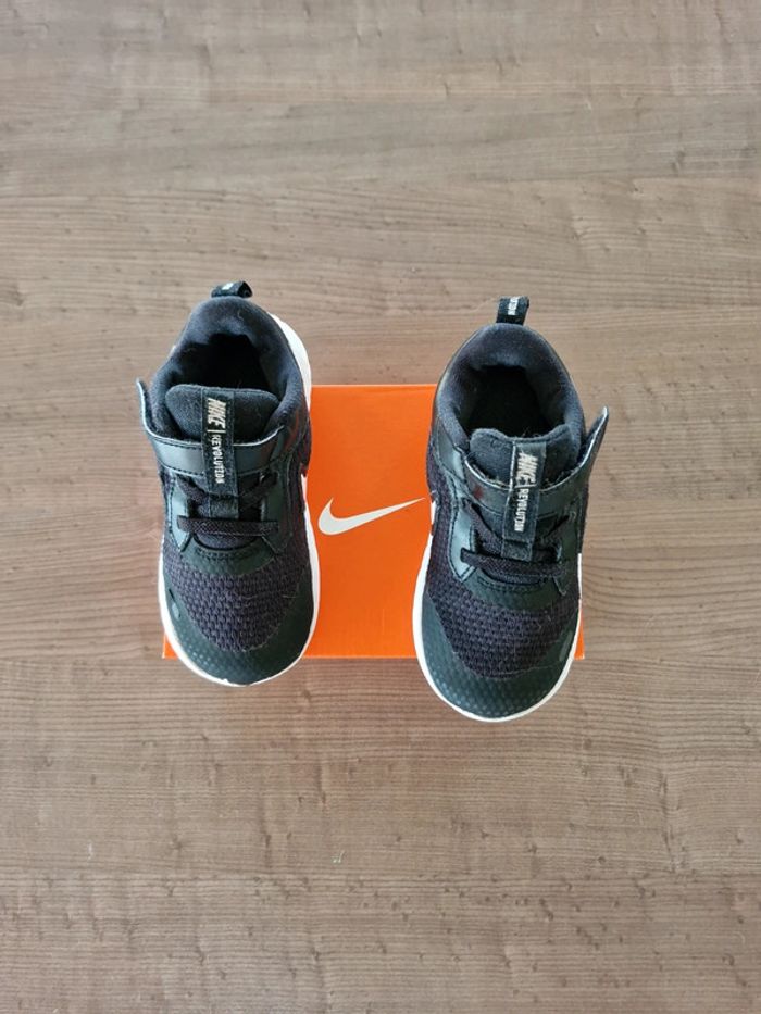 Baskets Nike 27 - photo numéro 2