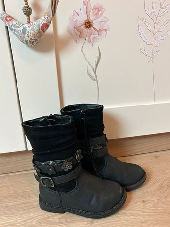 Bottes noires taille 23