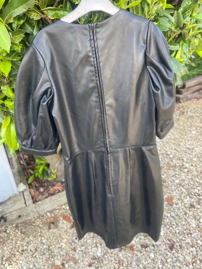 Robe divided h et m taille S - photo numéro 5