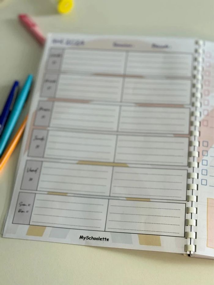 Cahier spirale reliée Agenda Scolaire 2024 2025 - photo numéro 4
