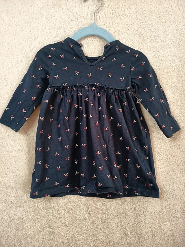 Petite robe enfant marque Kiabi (E005) - photo numéro 2