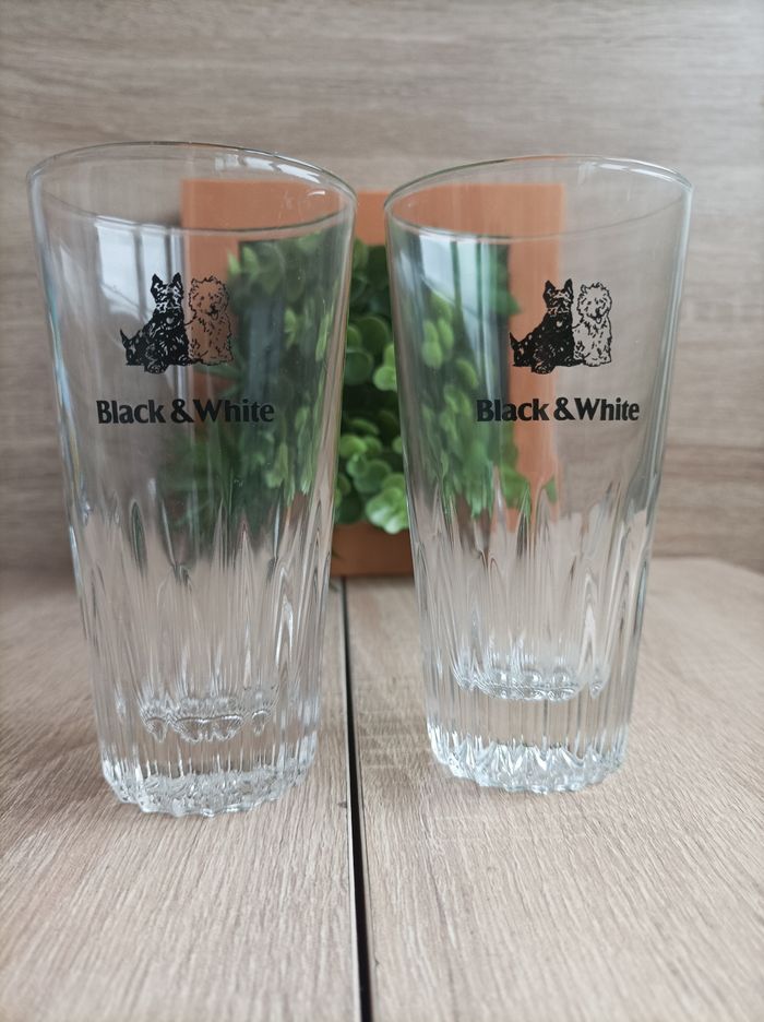 Lot 2 verres Black and White - photo numéro 2