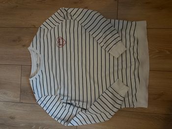 Sweat rayé et cœur brodé d’allaitement