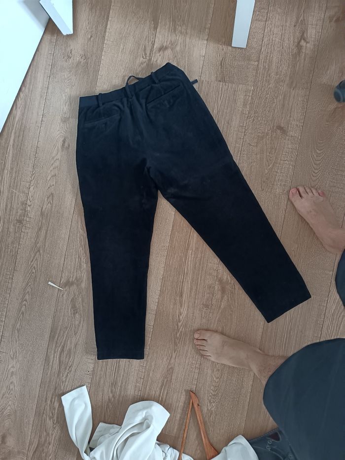 Pantalon noir en velours - photo numéro 2