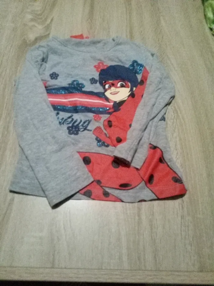 Haut de pyjama miraculous - photo numéro 2