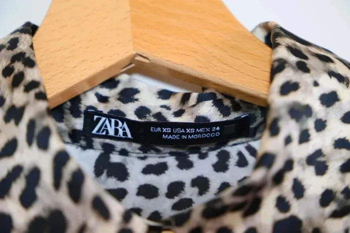 C35 robe léopard Zara XS - photo numéro 3