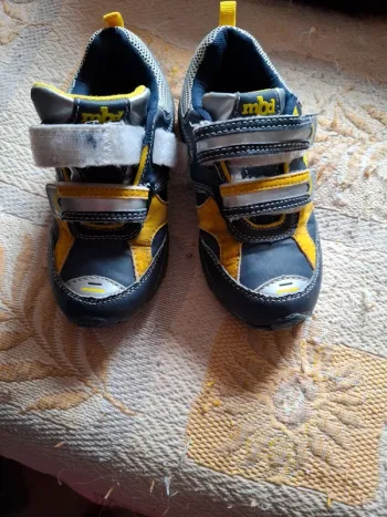 Magnifique basket garçon pointure 30