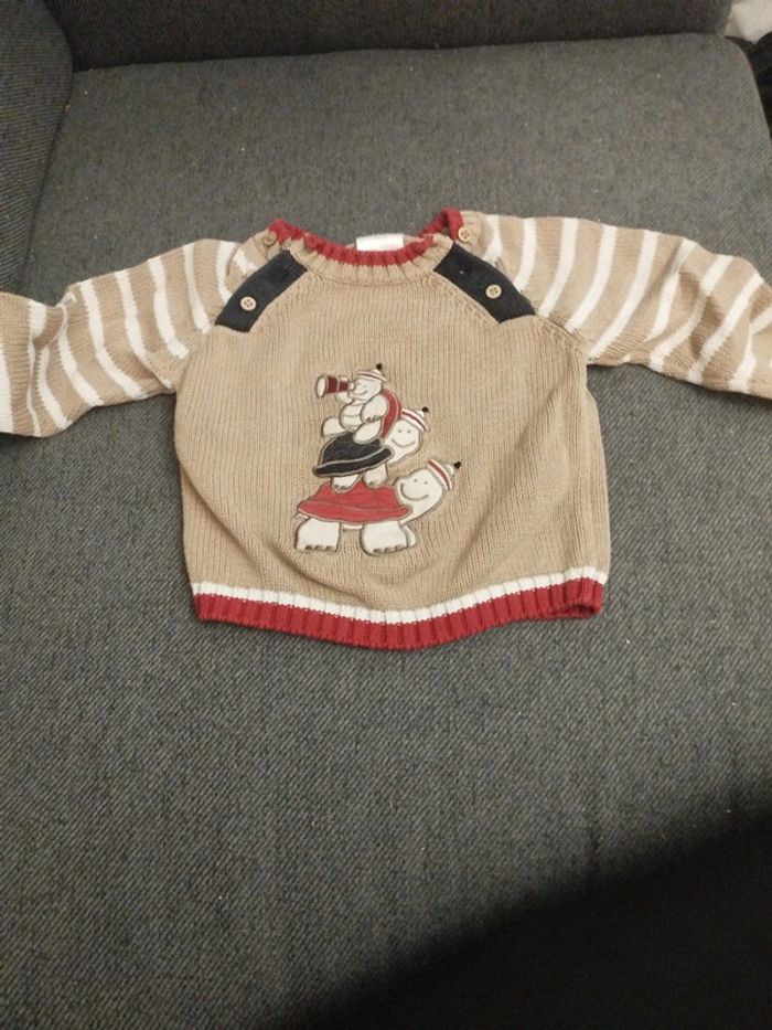 Pull 18 mois