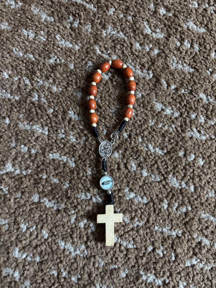 Porte bonheur pour Ford