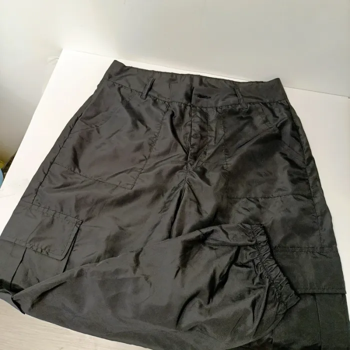 Lot 8 bas femme taille 40 : jeans, pantalons, shorts, cargo et fluide rouge LOT029 - photo numéro 7