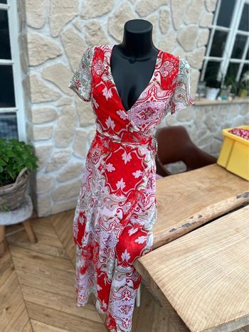 Robe longue rouge blanche taille s 36 à fleurs majolica été